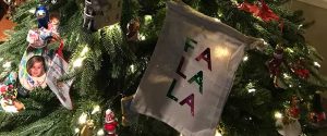 DIY Holiday Gift Bags with Cricut #CricutHoliday #CricutMade AD