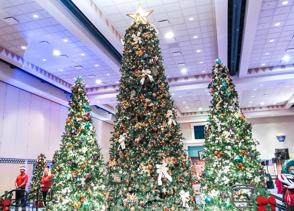 2019 Disney Coronado Springs resort christmas trees
