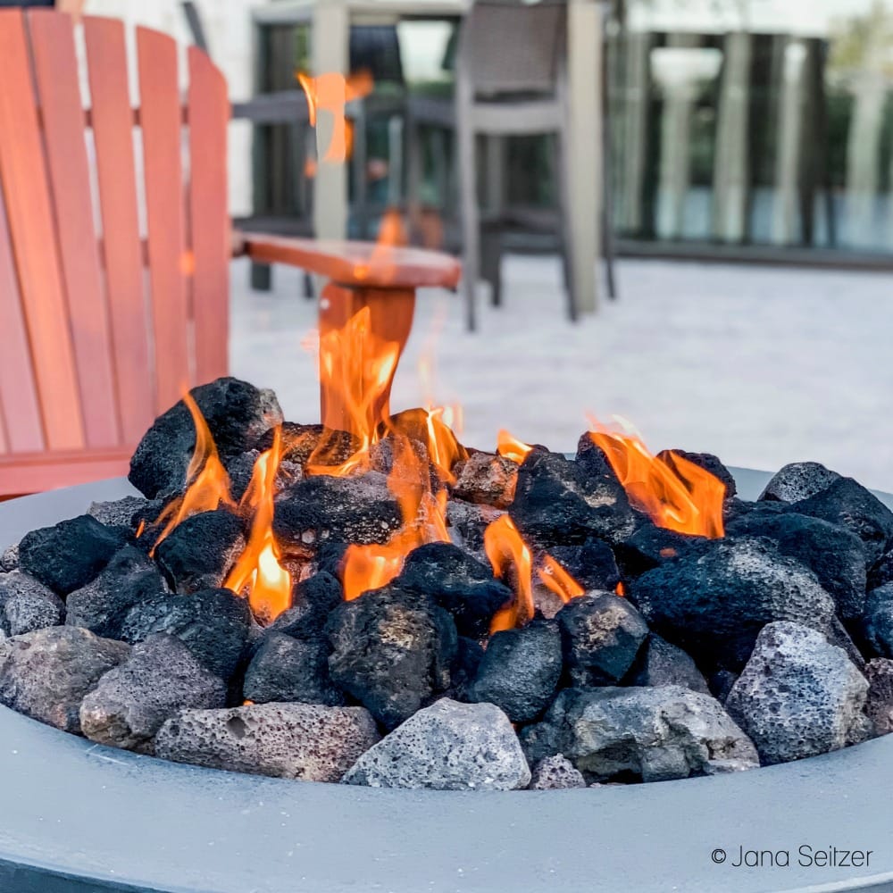 fire pit at michael jordan steakhouse fire pit