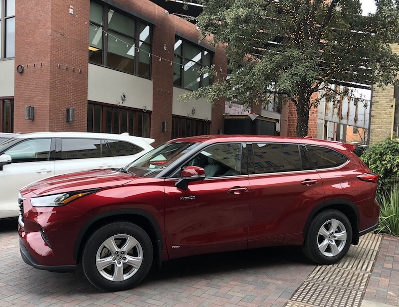 THE 2020 TOYOTA HIGHLANDER HYBRID. 📸SCOTTY REISS