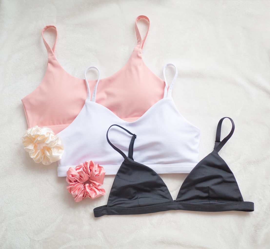 How to Introduce your Daughter to Wearing a Bra - apricotton lifestyle image