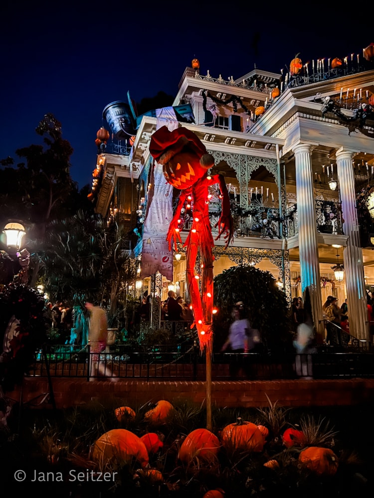 haunted-mansion-holiday20211109